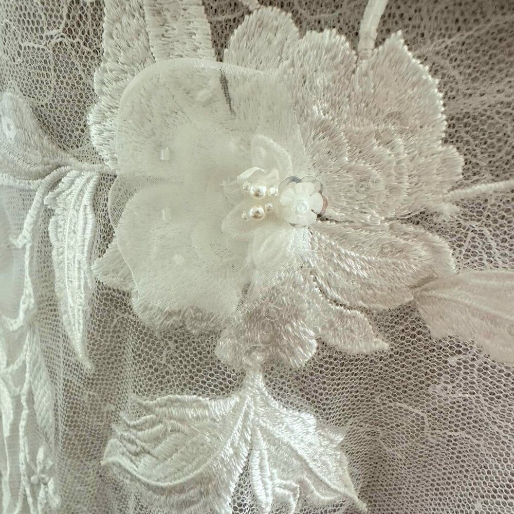Melissa Sweet 3D Beaded Floral Wedding Dress - Picture 8 of 12